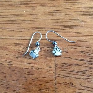 Silver paw print earrings 🐾